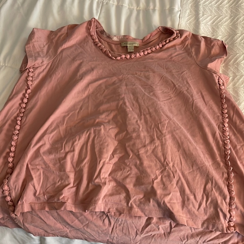 Burberry short sleeve top with circular trim detail. Pink